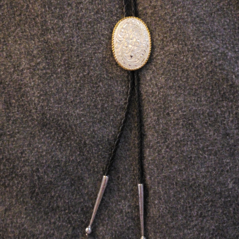 Western vintage crumrine mens bolo